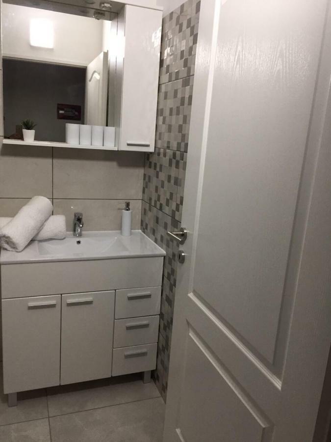 Nelany Appartement Zubovići Buitenkant foto