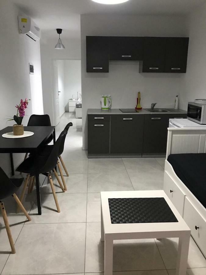 Nelany Appartement Zubovići Buitenkant foto