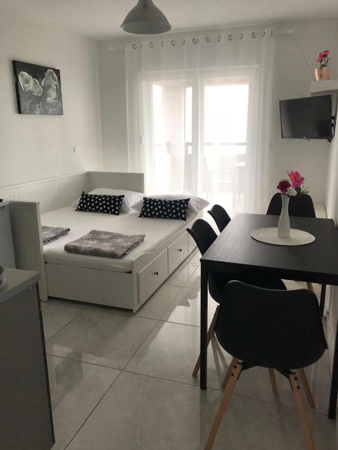 Nelany Appartement Zubovići Buitenkant foto